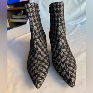 Betsey Johnson Parkker Ankle Bootie Pointed Toe Black Women’s Size 7.5